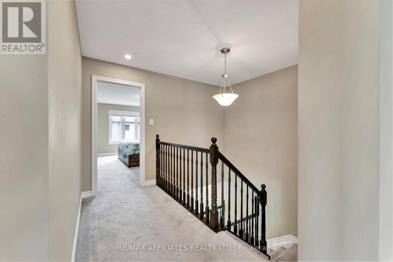 28562924/625-trigoria-crescent/avalon-west/ottawa/ontario/K4A1B1_22