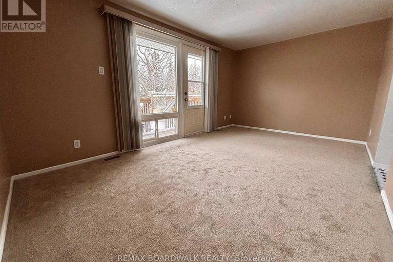 29598338/53j-sumac-street/beacon-hill-south/ottawa/ontario/K1J7T7_5