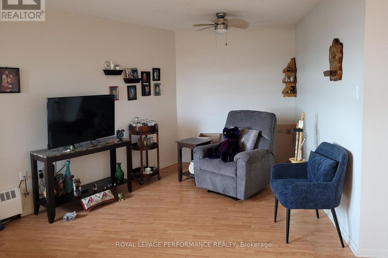 27744234/612-915-elmsmere-road/ottawa/ontario/K1J8H8_15