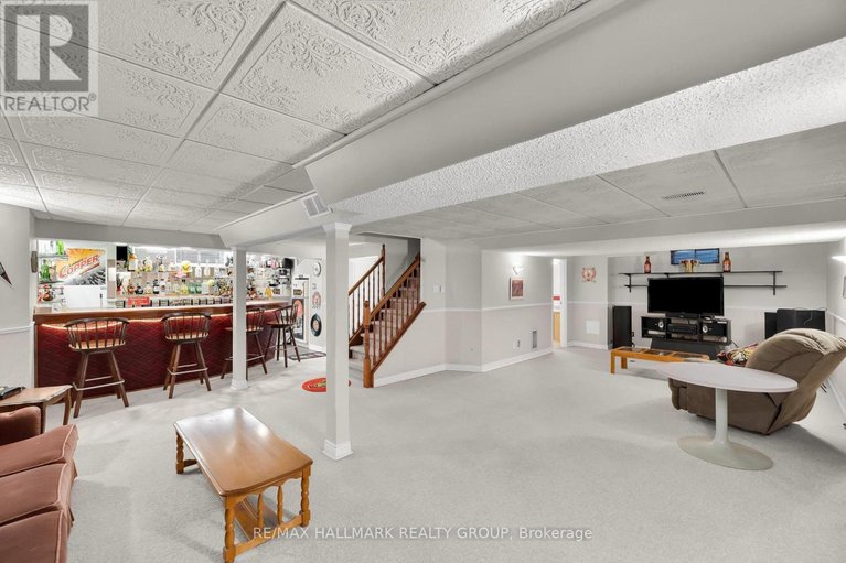 29571955/5-ellisson-way/hunt-club-park/ottawa/ontario/K1G4N9_32