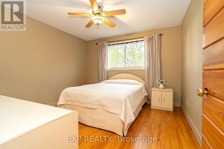 28481299/220-ancaster-avenue/woodroffe/ottawa/ontario/K2B5B3_18