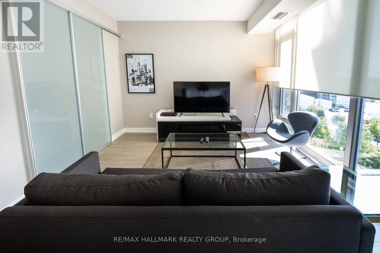 29318664/611-111-champagne-avenue/west-centre-town/ottawa/ontario/K1S5V3_12