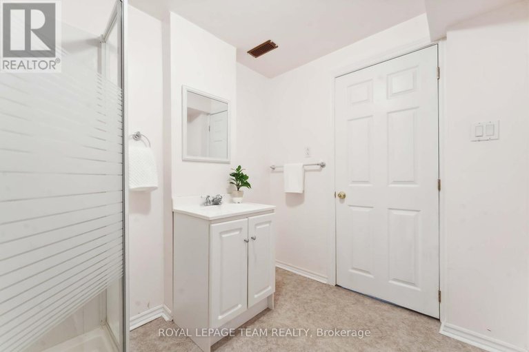 28392923/39-vermont-avenue/barrhaven-east/ottawa/ontario/K2G6M2_47