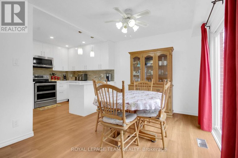 29645242/d-30-black-forest-lane/arbeatha-park/ottawa/ontario/K2H5C8_14