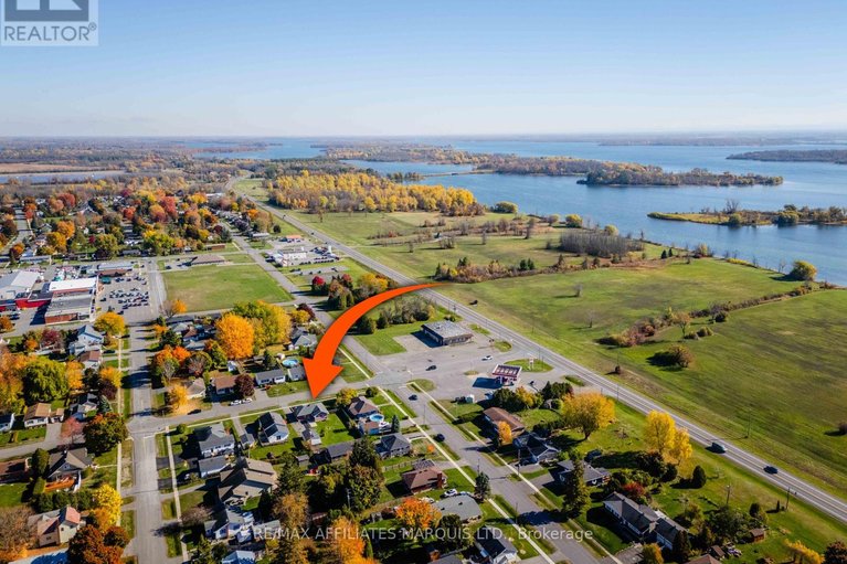 29588946/7-farran-drive/ingleside/south-stormont/ontario/K0C1M0_49