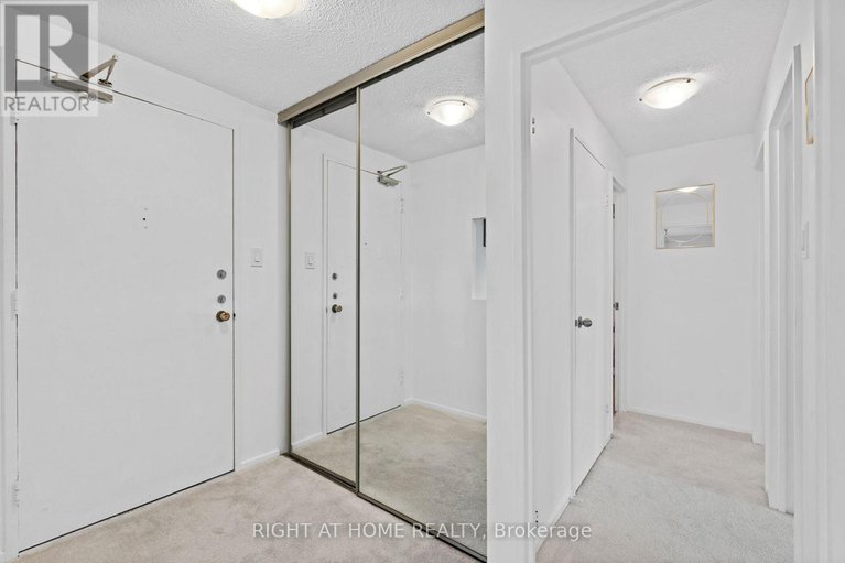 29258293/906-1171-ambleside-drive/woodroffe/ottawa/ontario/K2B8C8_5