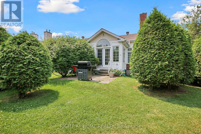 28554308/101-darlington-private/hunt-clubwestern-community/ottawa/ontario/K1V0X8_39