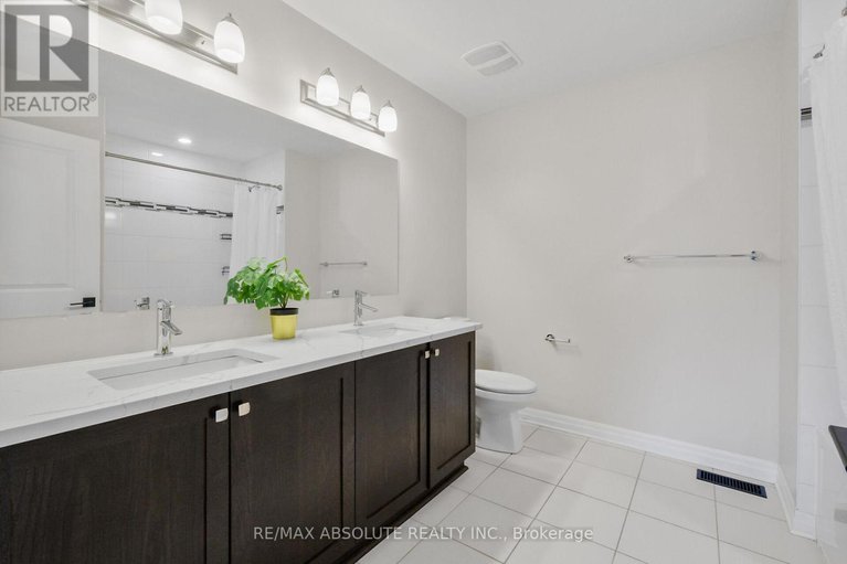28626462/243-overberg-way/emerald-meadowstrailwest/ottawa/ontario/K2S0V8_30
