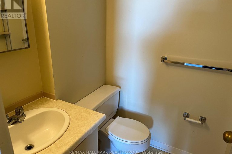 29411119/708-80-sandcastle-drive/leslie-park/ottawa/ontario/K2H9E7_13