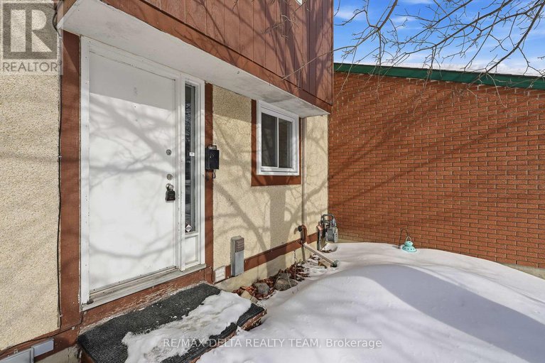 29339118/7877-jeanne-darc-boulevard-n/orleans-wood/ottawa/ontario/K1C2J1_3