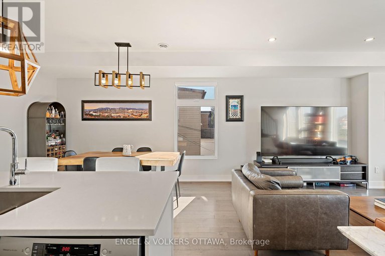 28986128/68-jolliet-avenue/vanier/ottawa/ontario/K1L5H2_13