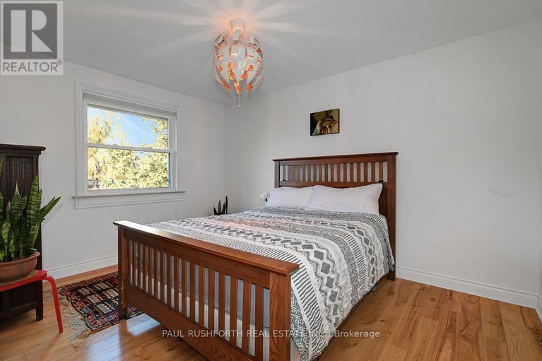 29451023/3304-old-highway-17/clarencerockland-twp/clarence-rockland/ontario/K4K1W3_17