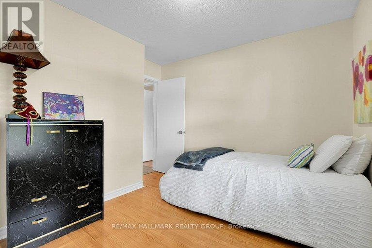 29444674/6-westdale-avenue/lakeview-park/ottawa/ontario/K2H5J3_43