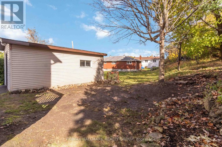 29069268/835-powers-street/town-of-rockland/clarence-rockland/ontario/K4K1K4_32