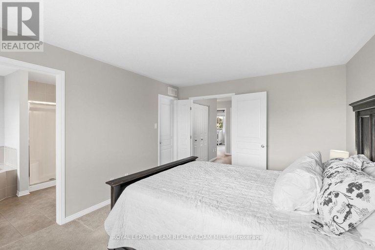 28591916/1543-carronbridge-circle/emerald-meadowstrailwest/ottawa/ontario/K2M0G8_26