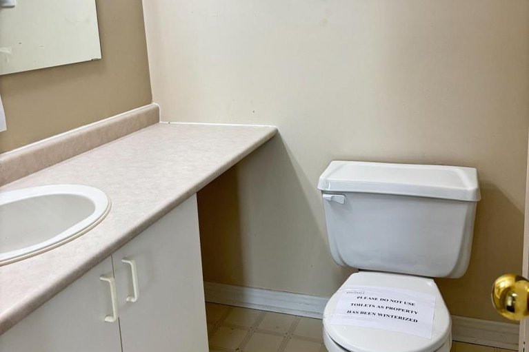 29478854/1501-launay-avenue/fallingbrookpineridge/ottawa/ontario/K4A3S1_26