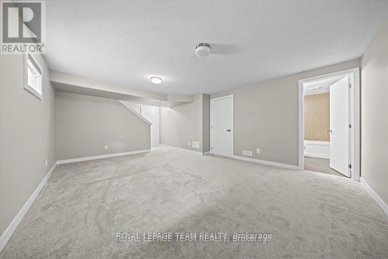 29143792/426-epoch-street/half-moon-bay/ottawa/ontario/K2J6X7_28