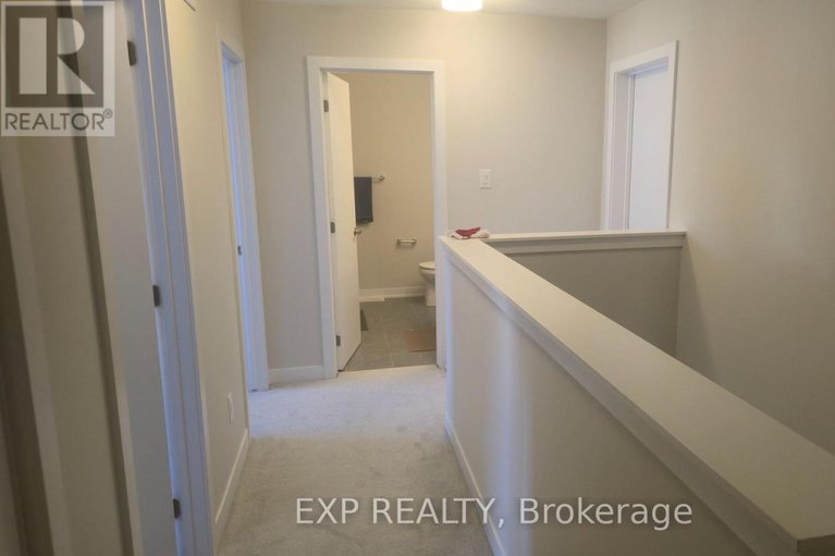 29635211/16-tenuto-lane/mer-bleuebradley-estatesanderson-park/ottawa/ontario/K1W0S4_14