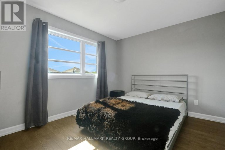 29228847/609-misty-street/village-of-russell/russell/ontario/K4R0G3_26