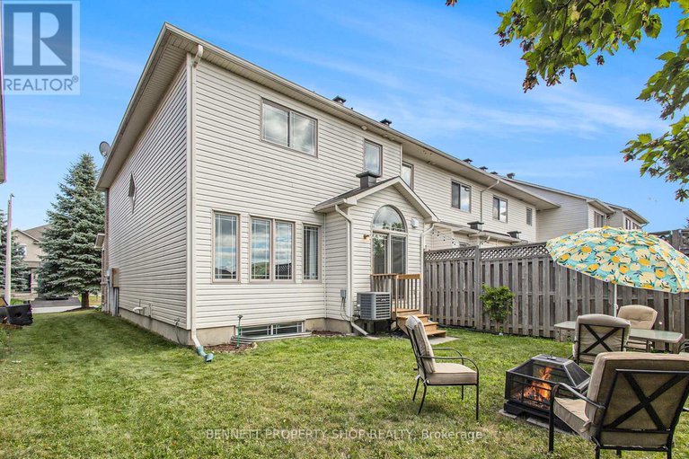 28650967/508-pepperville-crescent/emerald-meadowstrailwest/ottawa/ontario/K2M0E3_23