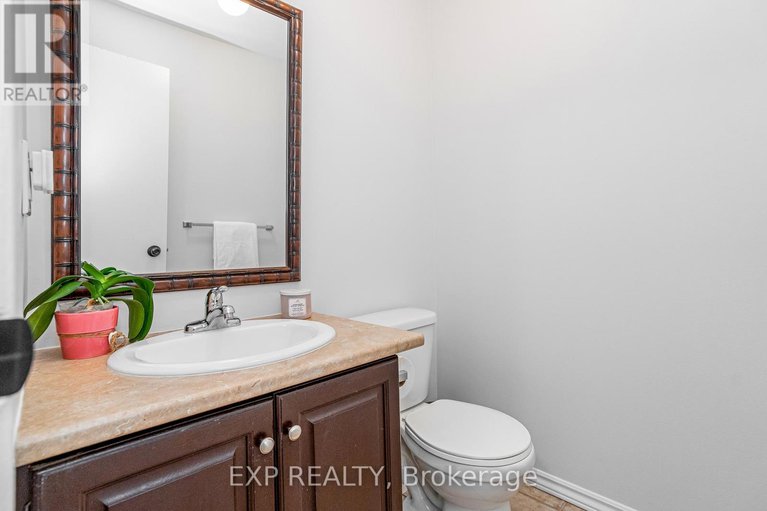 29240374/104-1820-marsala-crescent/fallingbrookpineridge/ottawa/ontario/K4A2E7_16