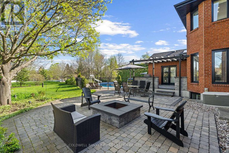 28399628/1379-potter-drive/manotick-village-manotick-estates/ottawa/ontario/K4M1C3_44