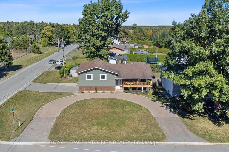 28896126/2217-lapointe-street/clarencerockland-twp/clarence-rockland/ontario/K0A1E0_1