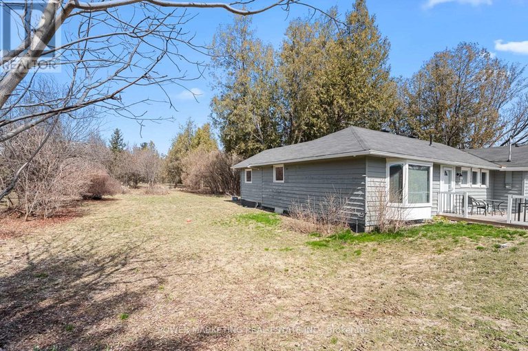 28187512/1215-klondike-road/morgans-grantsouth-march/ottawa/ontario/K2W1E1_12