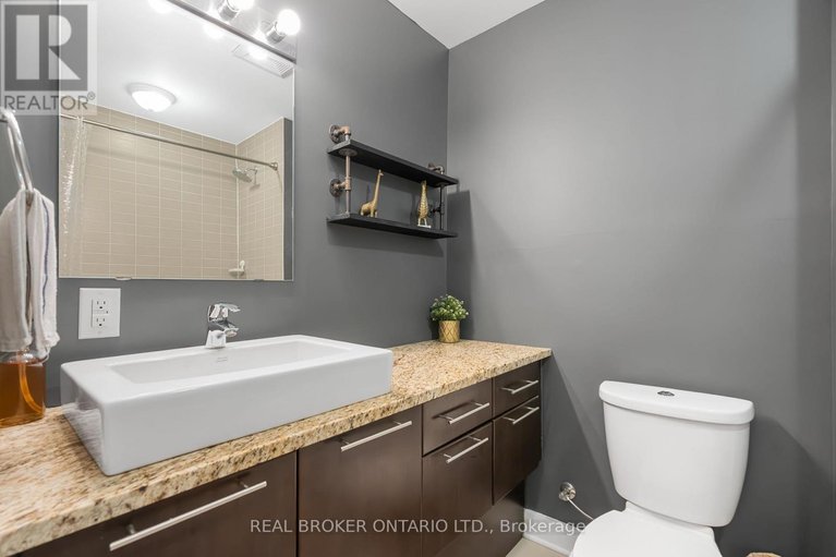 29635682/102-360-cumberland-street/lower-townbyward-market/ottawa/ontario/K1N0B1_21