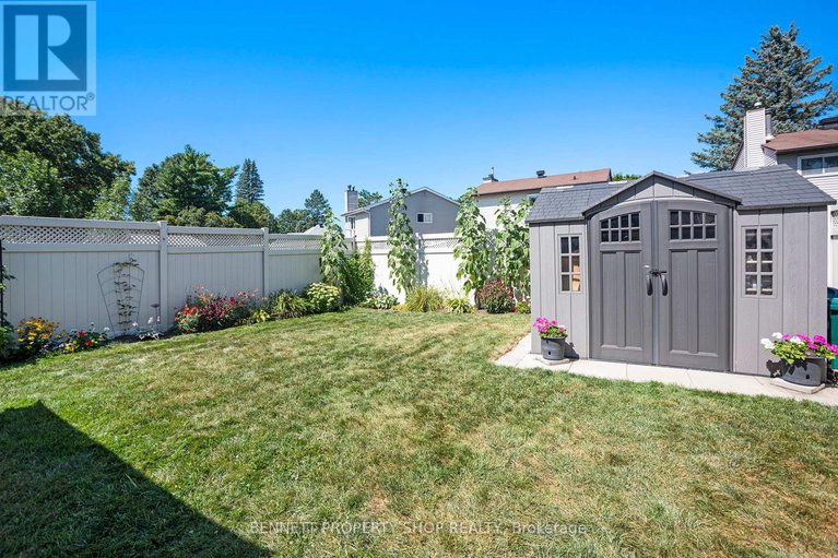 28778645/846-borland-drive/chatelaine-village/ottawa/ontario/K1E1X5_25