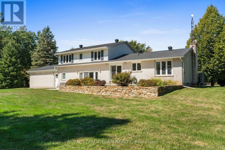 28889906/1640-century-road-e/manotick-south-to-roger-stevens/ottawa/ontario/K0A2E0_38