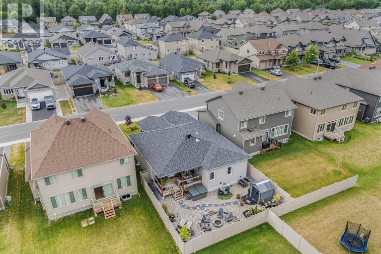 28738549/482-central-park-boulevard/village-of-russell/russell/ontario/K4R0C7_33