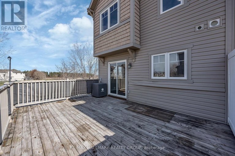 29651054/618-martinique-lane/stittsville-north/ottawa/ontario/K2S0L9_23