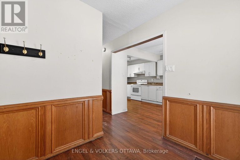 29362440/124-1449-ridgebrook-drive/pineview/ottawa/ontario/K1B4T1_5