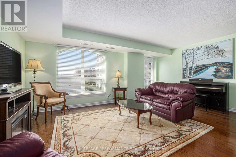 29080345/303-120-grant-carman-drive/borden-farmstewart-farmcarleton-heightsparkwood-hills/ottawa/ontario/K2E1C8_6