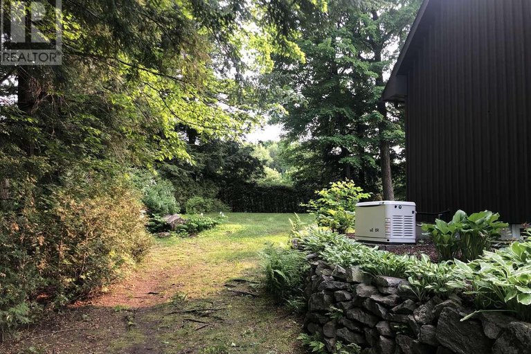 29370405/704-pattee-road/champlain-twp/champlain/ontario/K6A2R2_6