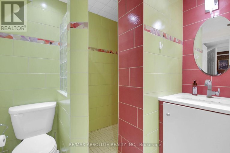 29532776/294-turnstone-court/chatelaine-village/ottawa/ontario/K1E2V2_44