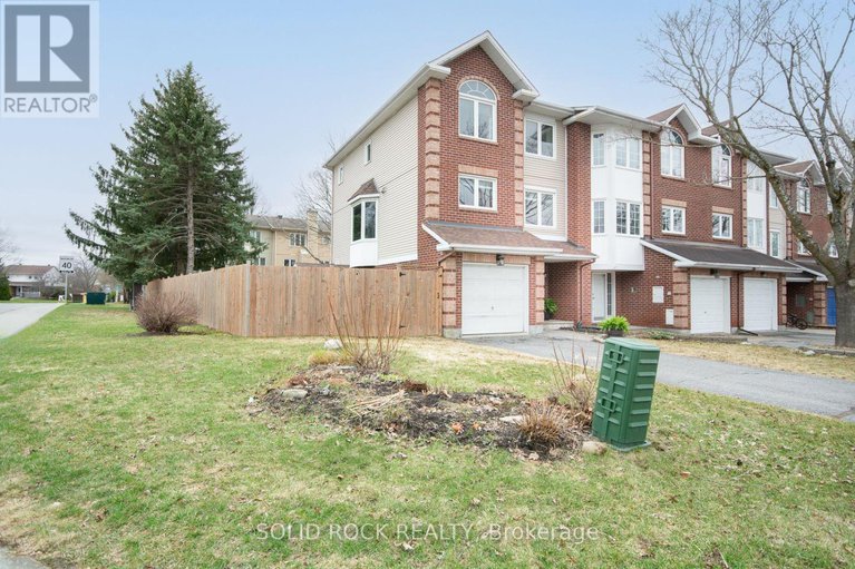 28302487/5-weybridge-drive/cedargrovefraserdale/ottawa/ontario/K2J4A1_2