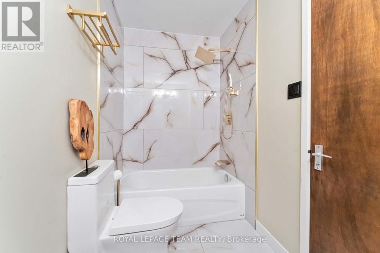 29148358/15-leacock-drive/beaverbrook/ottawa/ontario/K2K1R6_24