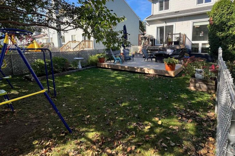 29648620/128-pickwick-drive/cedargrovefraserdale/ottawa/ontario/K2J3C7_30