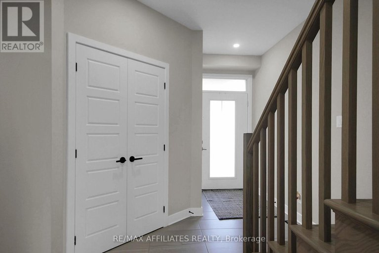 28932599/357-shoveler-grove/riverside-southgloucester-glen/ottawa/ontario/K4M1B2_4