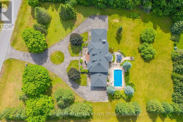28474229/5749-knights-drive/manotick-east-to-manotick-station/ottawa/ontario/K4M1K2_49
