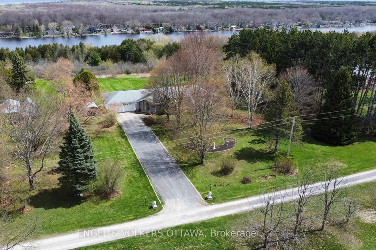 28577162/122-colonel-nicholson-lane/constance-bay/ottawa/ontario/K0A3M0_34