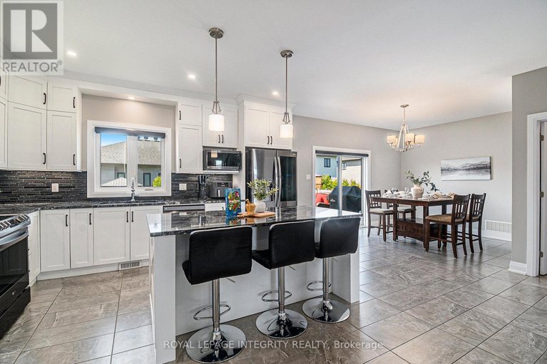 28646652/153-lyon-street/embrun/russell/ontario/K0A1W0_10