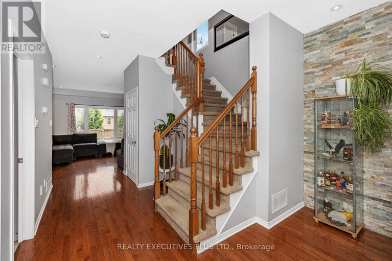 28498185/341-jasper-crescent/town-of-rockland/clarence-rockland/ontario/K4K0C9_15