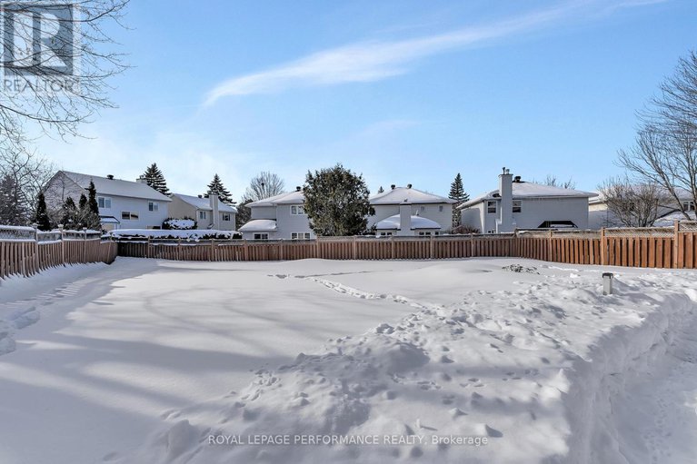 29340777/1764-tache-way/fallingbrookpineridge/ottawa/ontario/K4A2S6_29