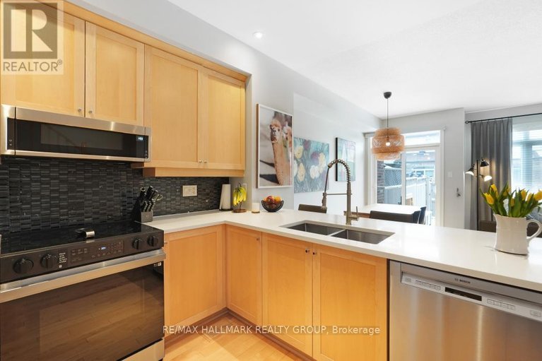 29573887/125-watchhorn-grove/riverside-south/ottawa/ontario/K1V2N3_14