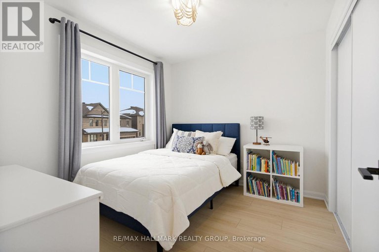 29389527/120-lynn-coulter-street/half-moon-bay/ottawa/ontario/K2J7C5_29