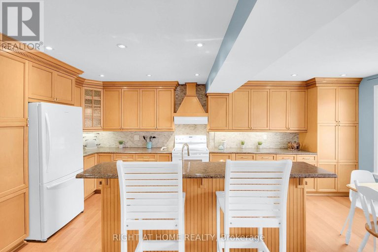 28284390/5-moorside-private/carleton-heights/ottawa/ontario/K2C3P4_8