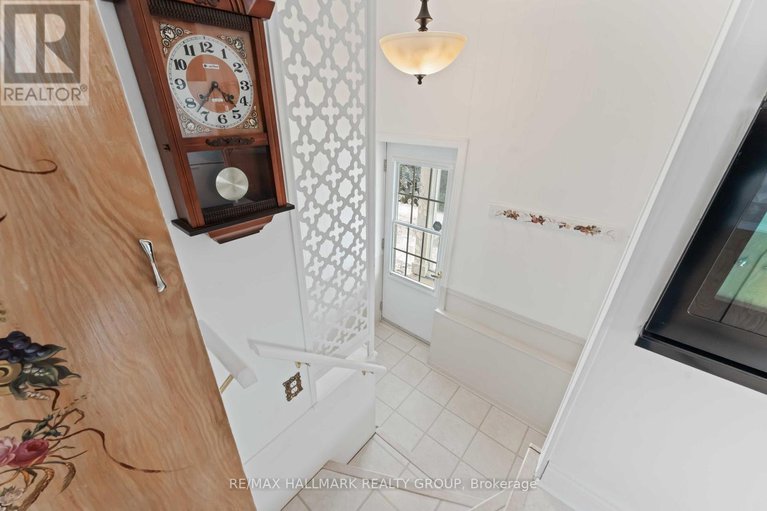 29170356/3654-navan-road/mer-bleuebradley-estatesanderson-park/ottawa/ontario/K4B1H9_24